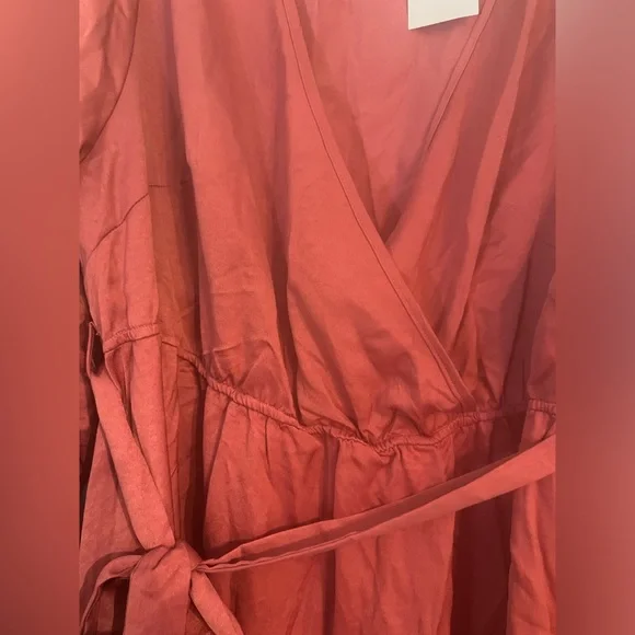 Elegant plus size Pink faux Wrap Dress - Picture 3 of 11